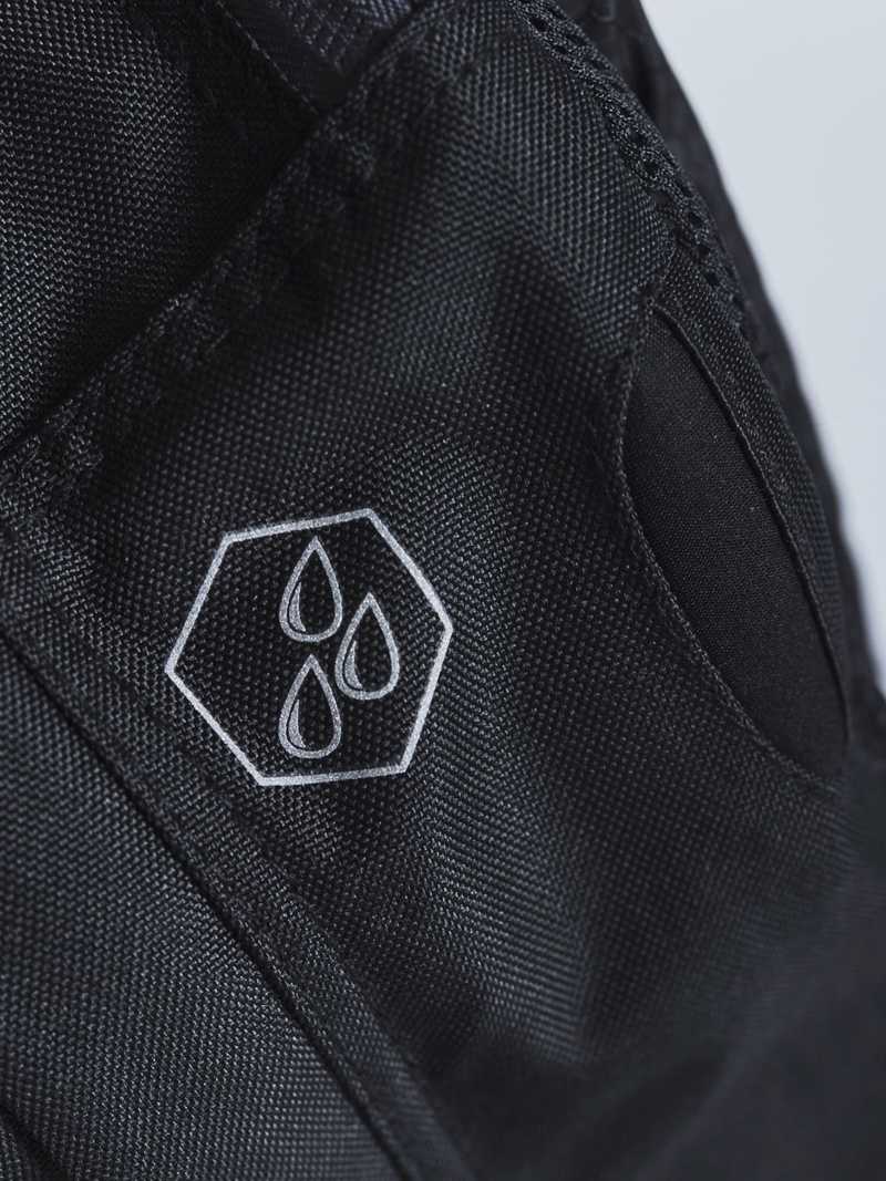 MANTO Cross backpack -reflective